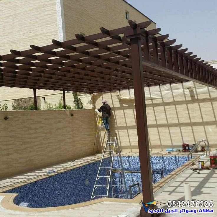 مظلات متحركة مسبح