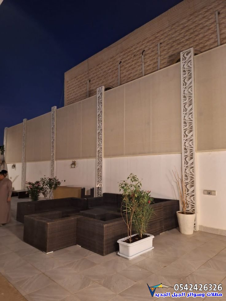 مظلات خارجية للمطاعم والمقاهي
